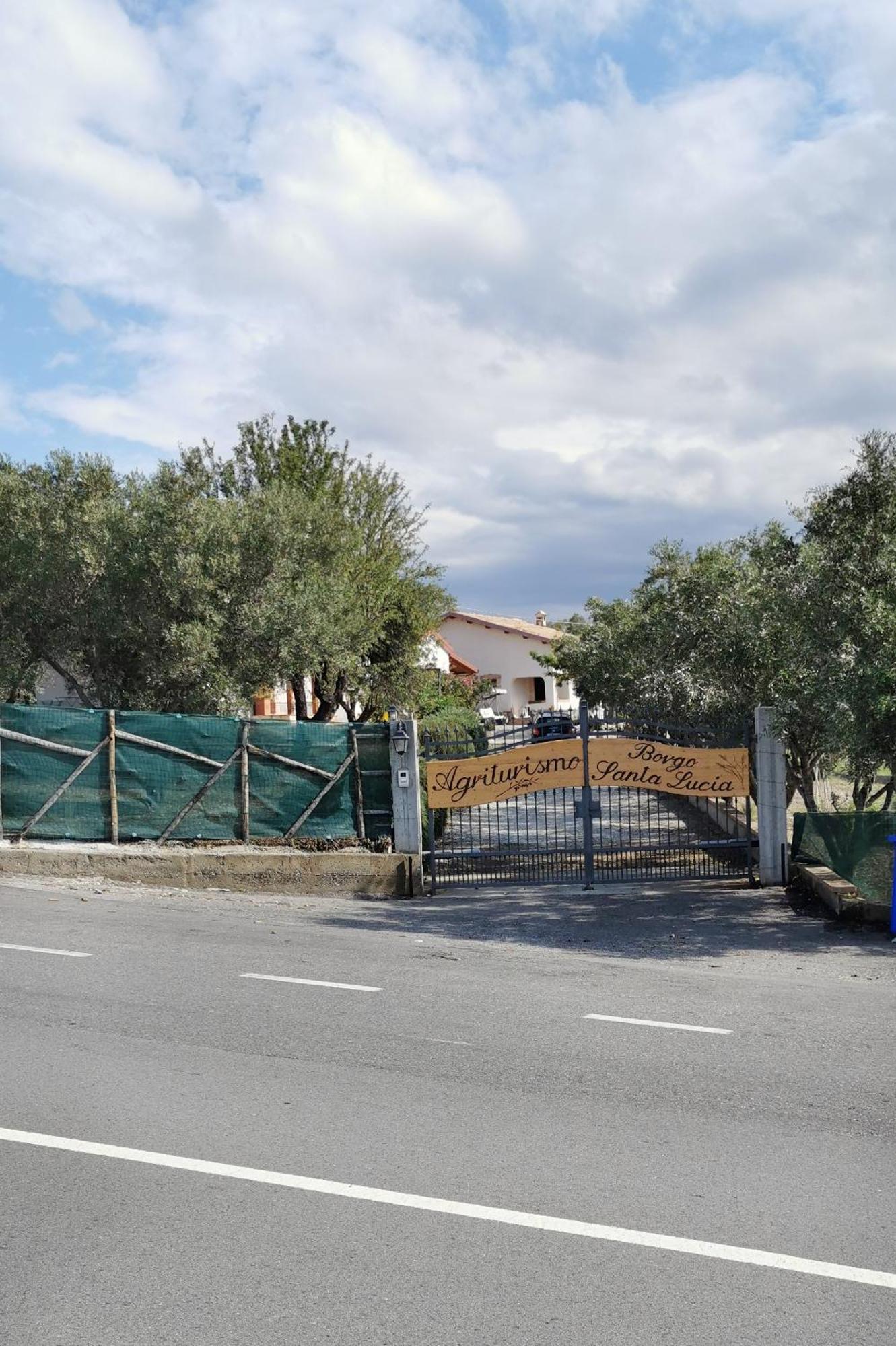 Вилла Borgo Santa Lucia Кропани Экстерьер фото