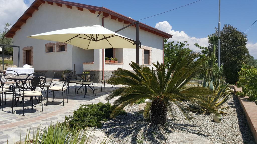 Вилла Borgo Santa Lucia Кропани Экстерьер фото