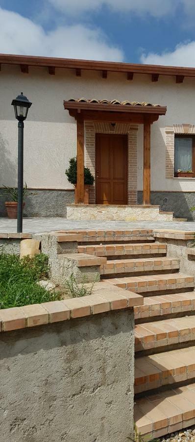 Вилла Borgo Santa Lucia Кропани Экстерьер фото