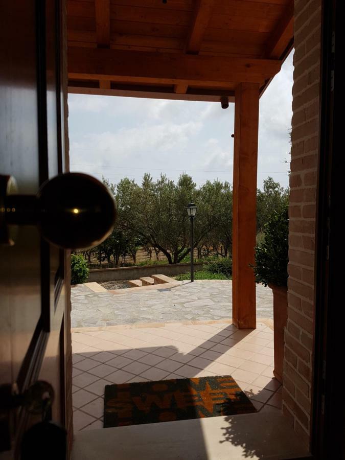 Вилла Borgo Santa Lucia Кропани Экстерьер фото